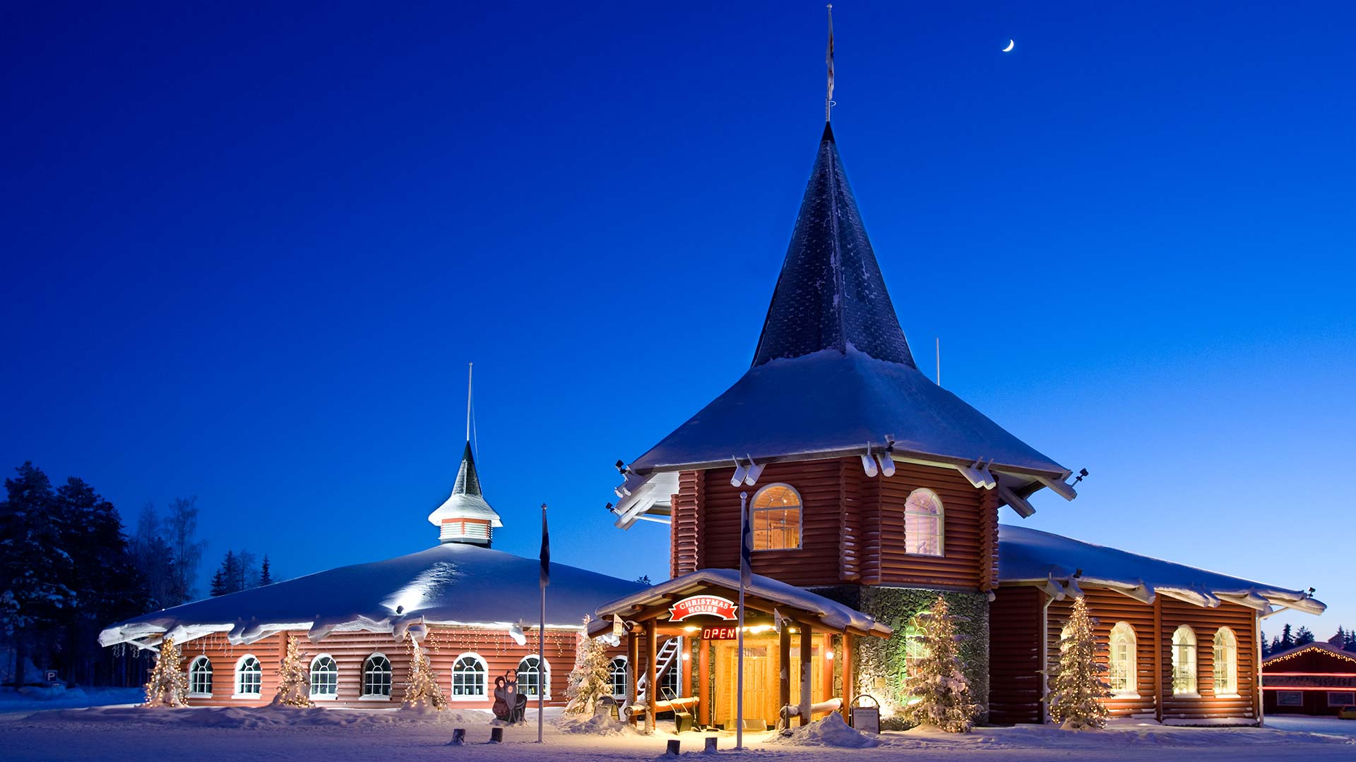 Santa Claus Village in Rovaniemi - ©Visitrovaniemi.fi