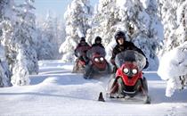 Snowmobiling in Lapland - ©Visitrovaniemi.fi