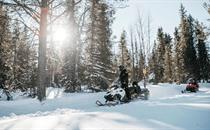 Snowmobiling in Lapland ©Lapland Hotels